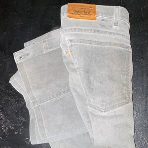Levi's Men's Light Gray Relaxed Jeans